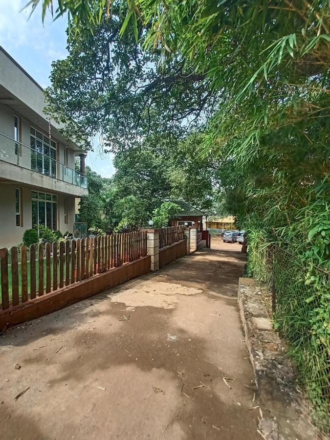 Hotel Oakwood マハバレシュワール エクステリア 写真