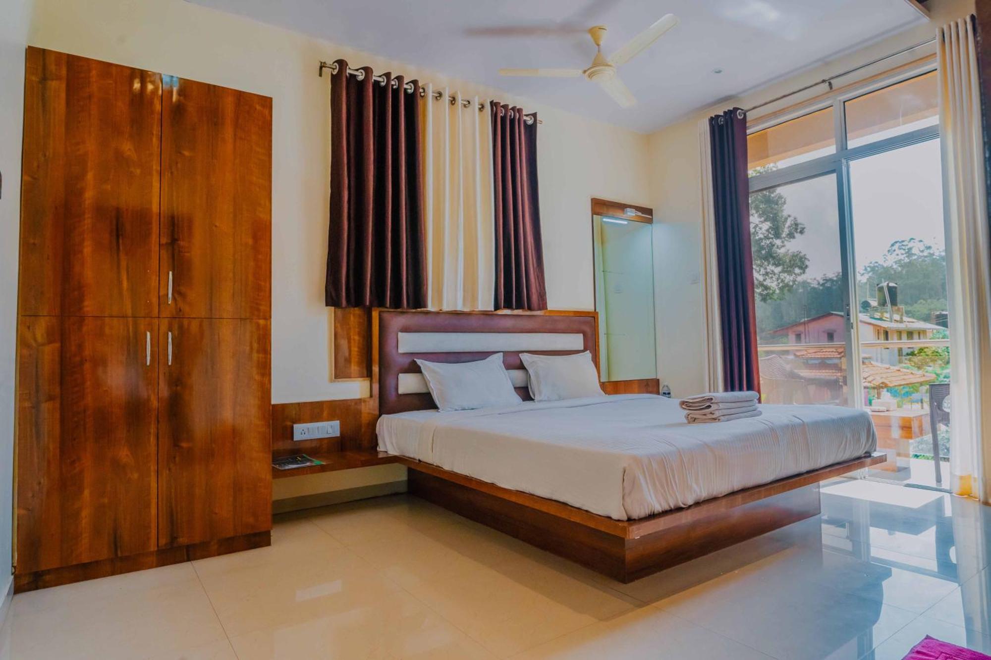 Hotel Oakwood マハバレシュワール 部屋 写真