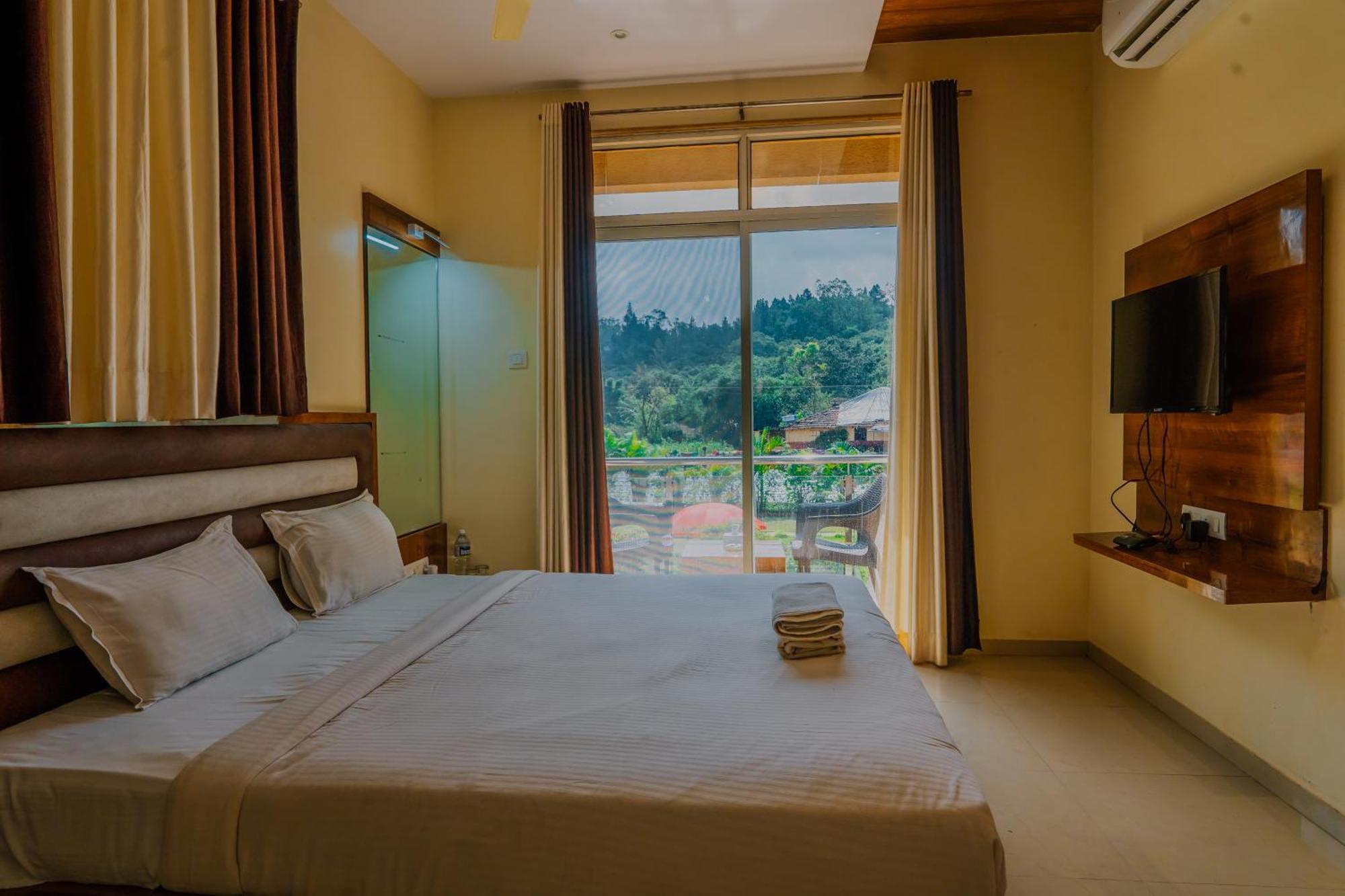 Hotel Oakwood マハバレシュワール エクステリア 写真